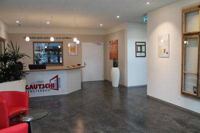 Farbenmann - PETER & STETKA GmbH - Fugenlose Wand- und Bodenbeläge mit NATUROFLOOR
